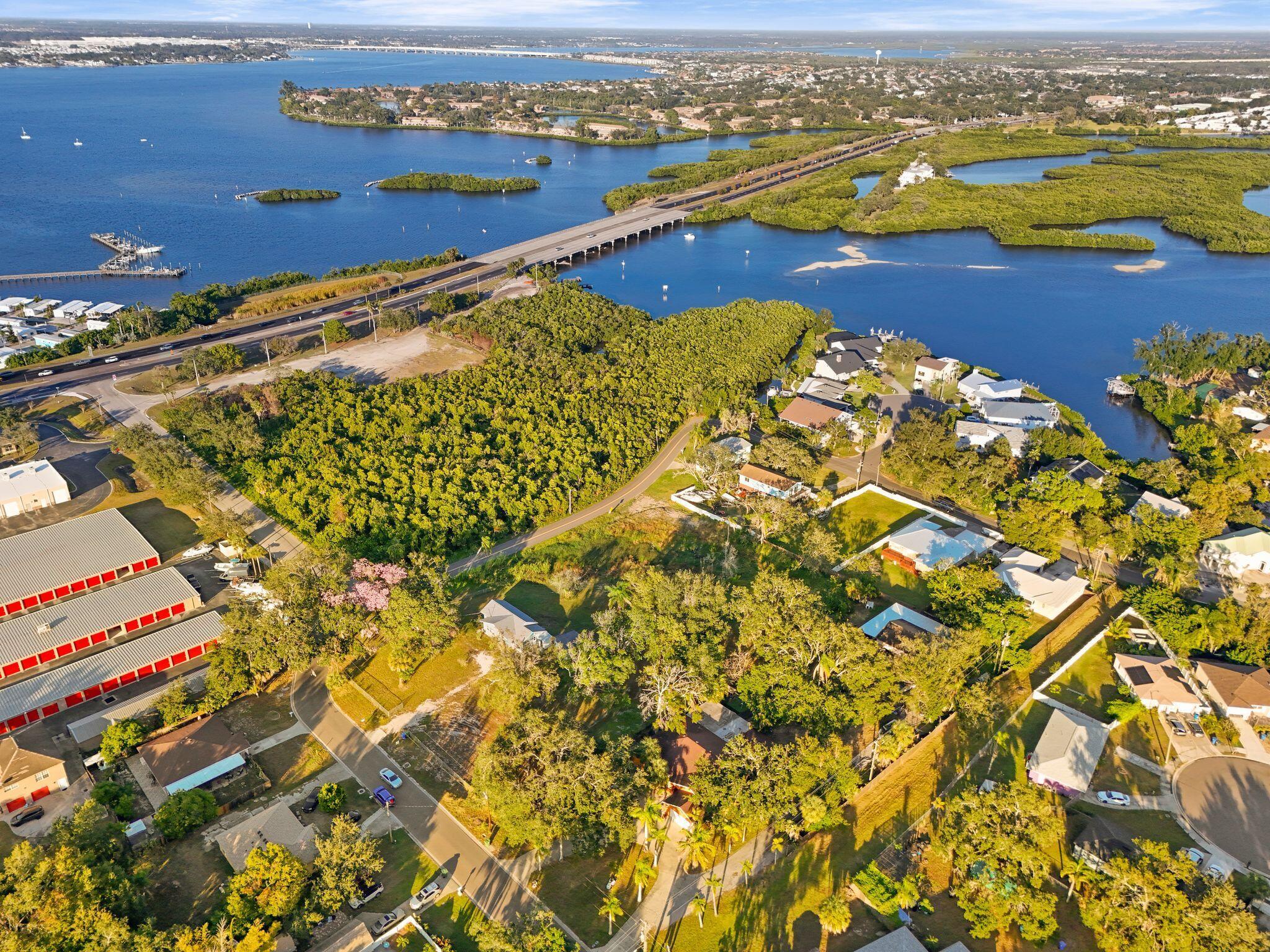 4200; TROPCL SHRS,27TH ST - Residential