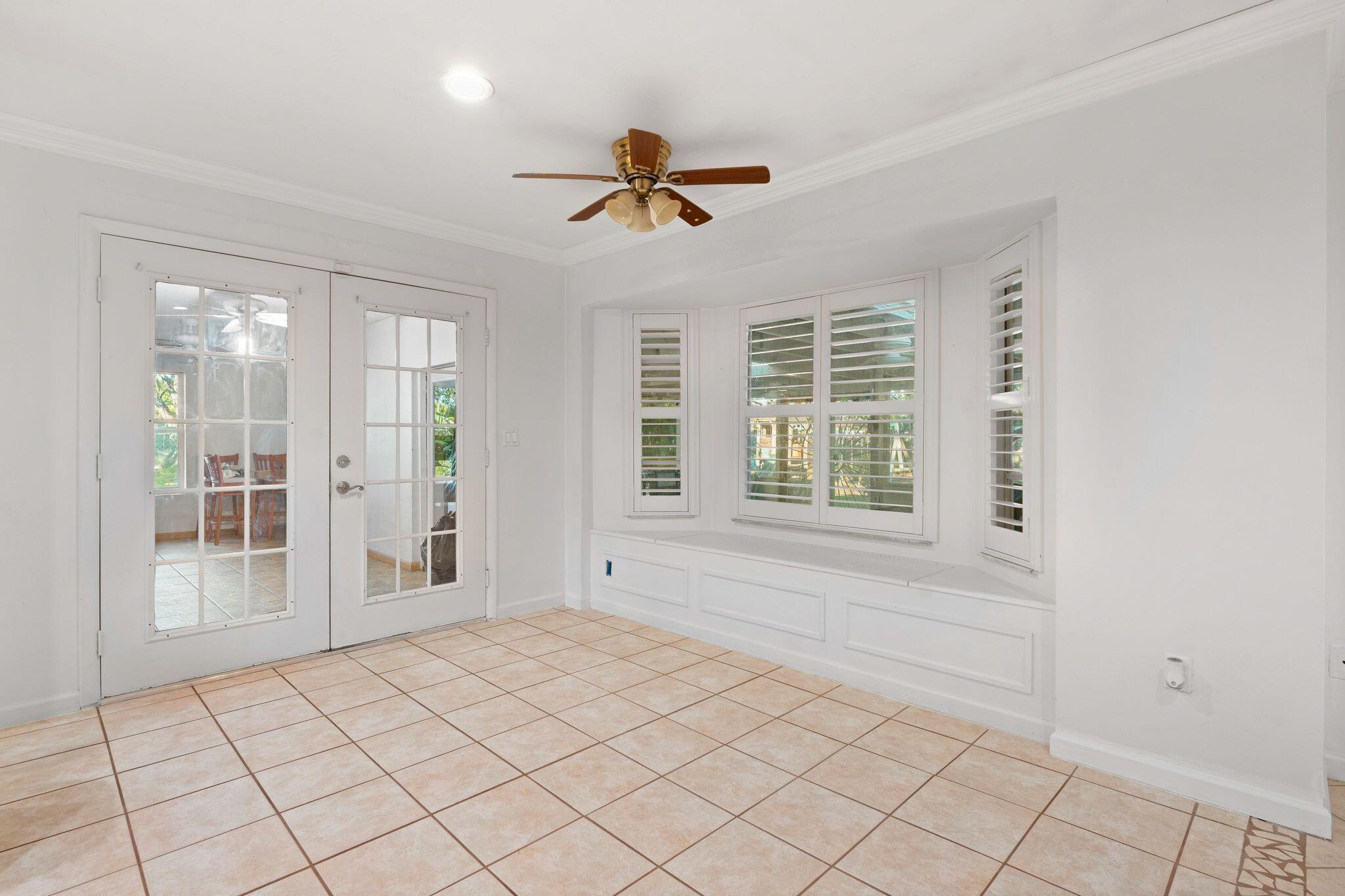 4200; TROPCL SHRS,27TH ST - Residential