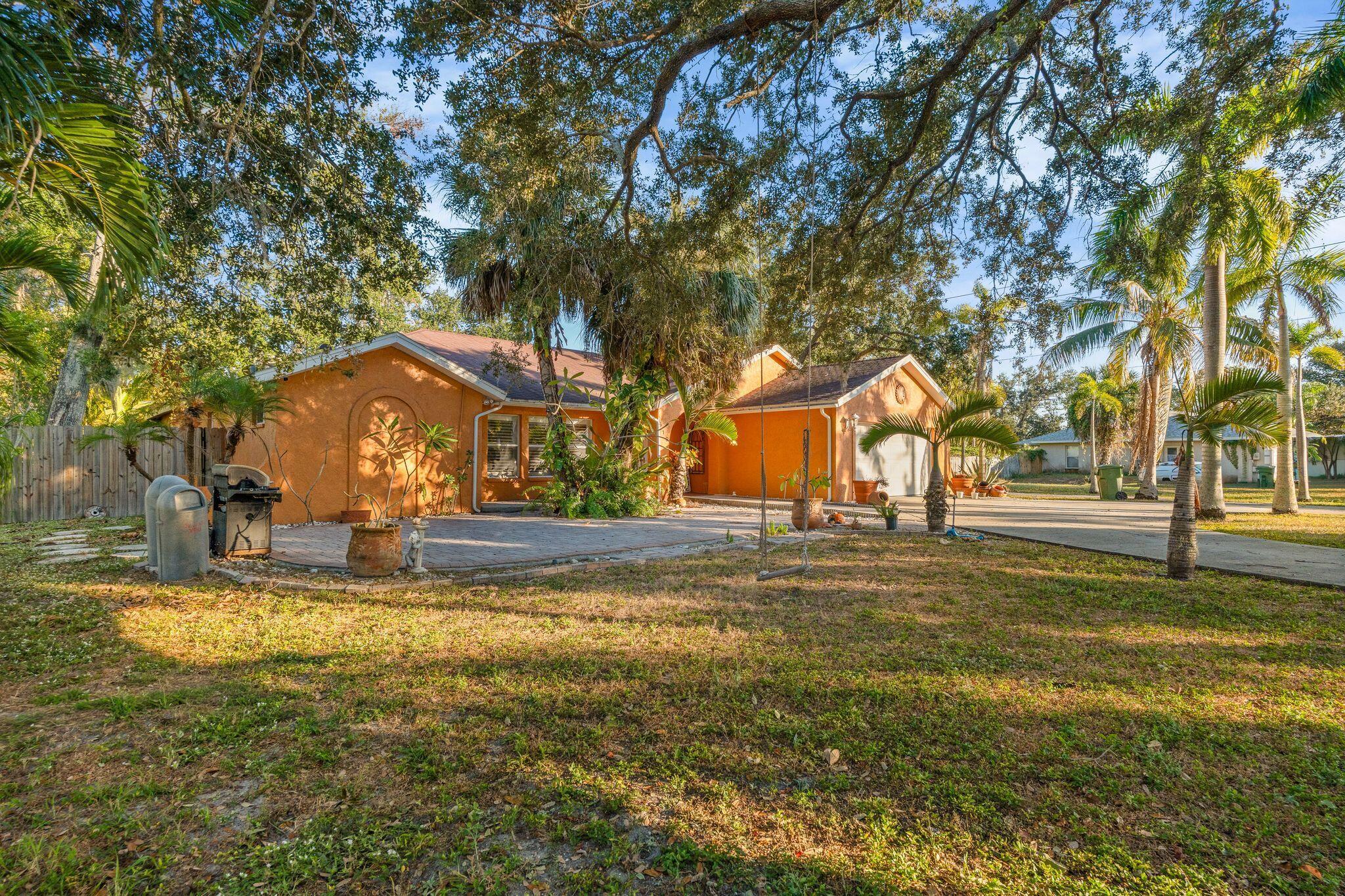 4200; TROPCL SHRS,27TH ST - Residential