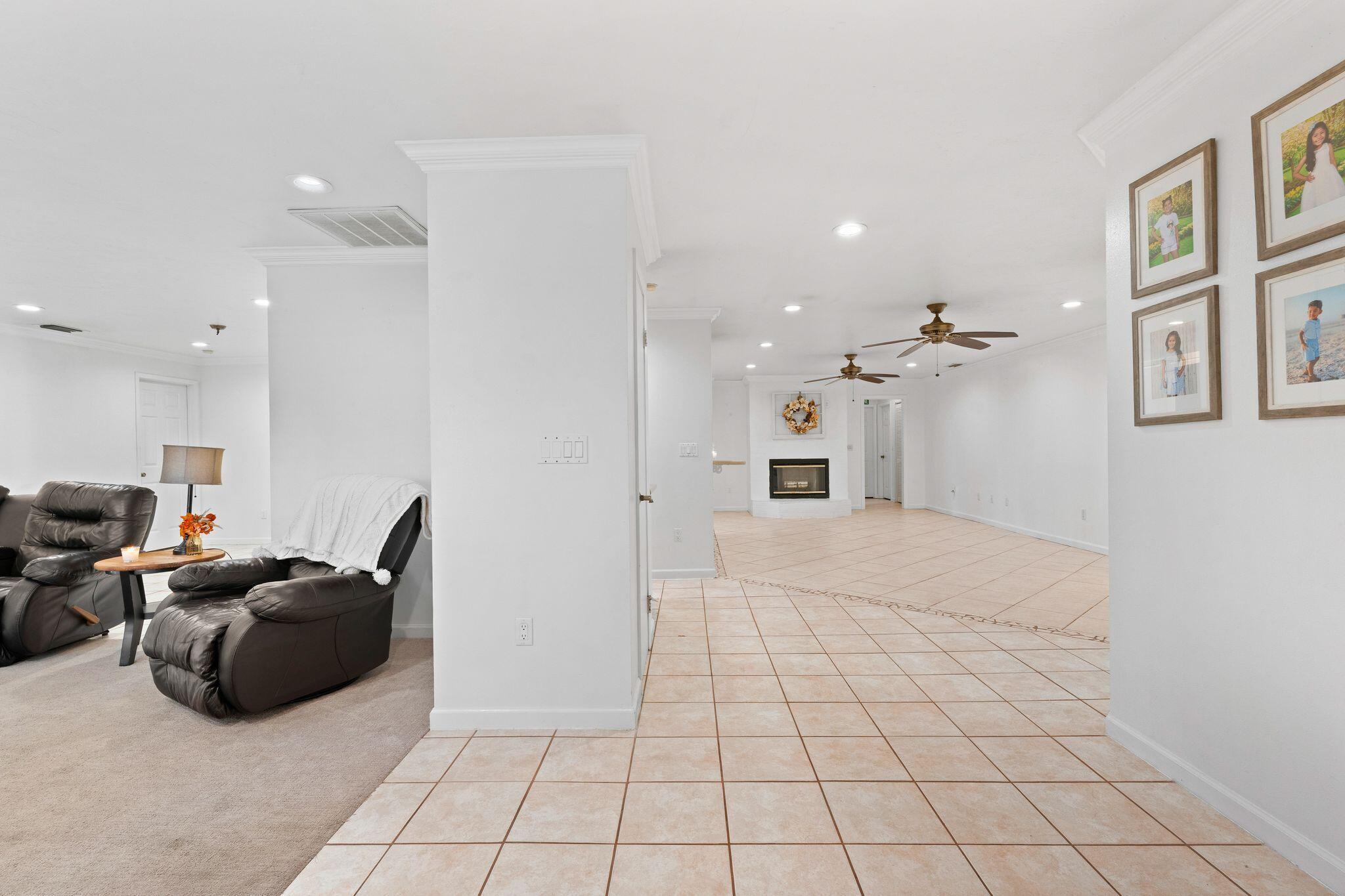 4200; TROPCL SHRS,27TH ST - Residential