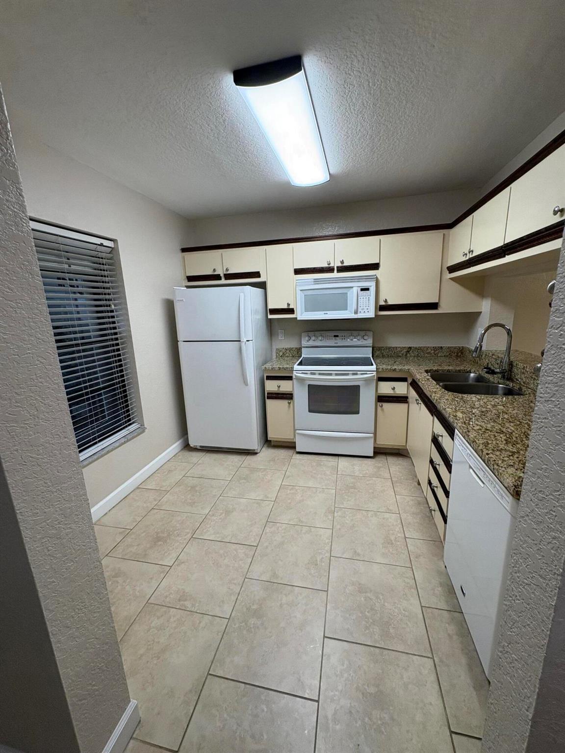 BEACON PLACE CONDO - Residential Lease
