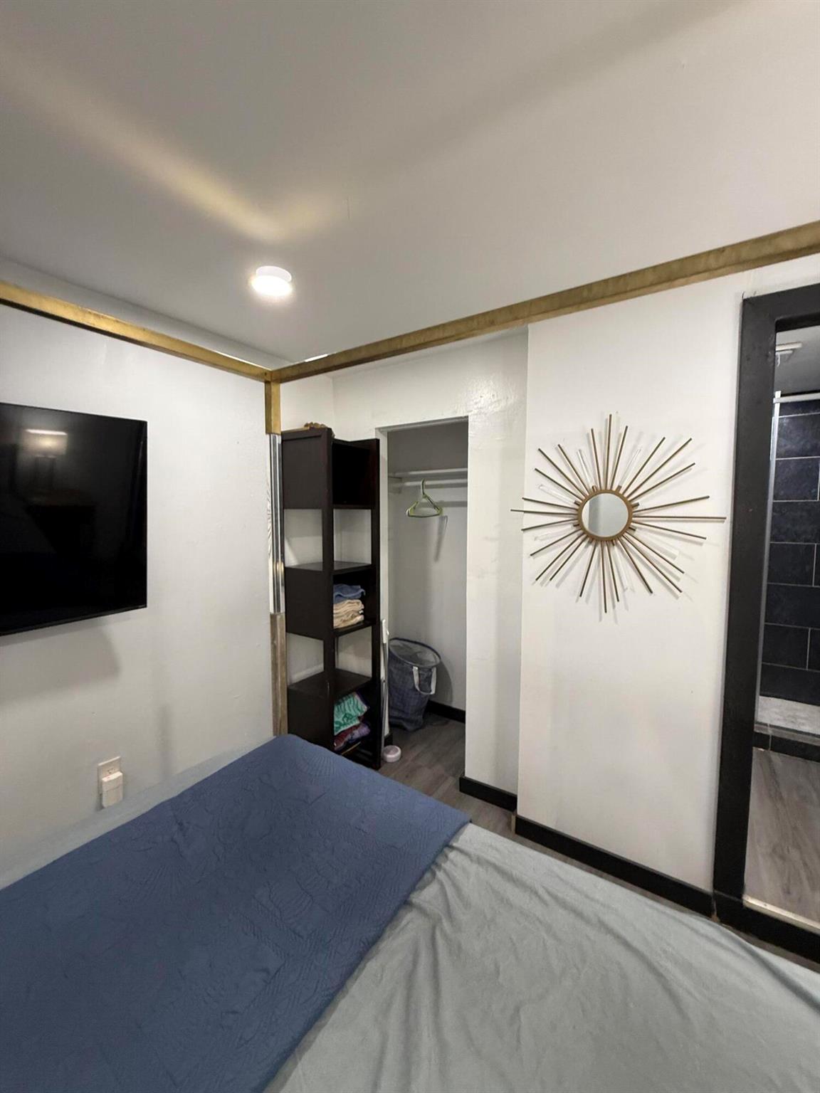 RAILWAY SHOPS ADDN 2ND AM - Residential Lease