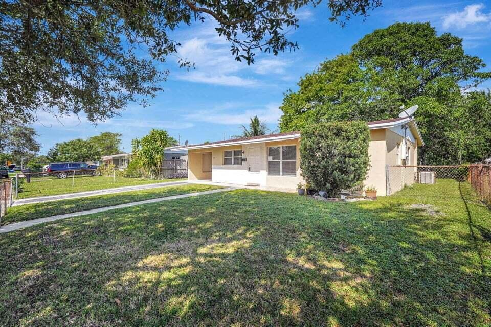 ACADEMY AWARD SEC 4 REPLA - Residential Lease