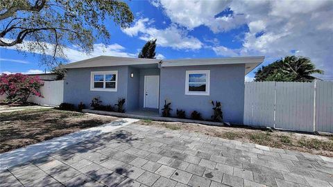 266 NE 42nd St Deerfield Beach FL 33064