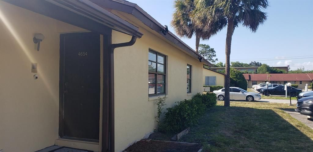 Photo of 4654 Perth Road, West Palm Beach, FL 33415 (MLS # R10718512)