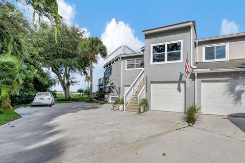 A home in Hutchinson Island