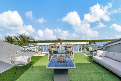 A home in Hutchinson Island