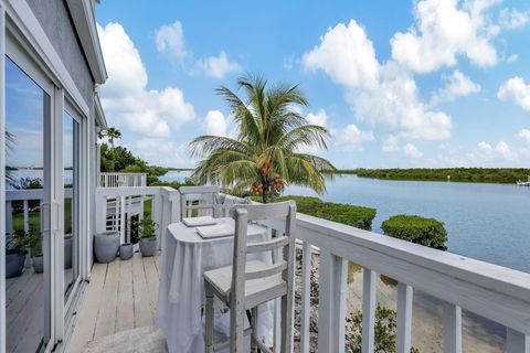 A home in Hutchinson Island