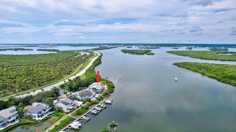 A home in Hutchinson Island