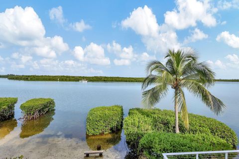 A home in Hutchinson Island