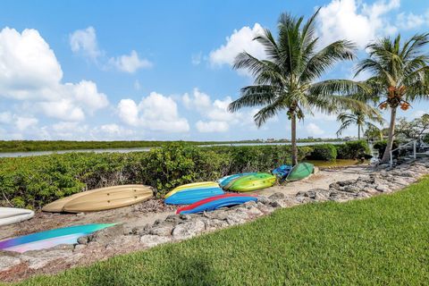 A home in Hutchinson Island