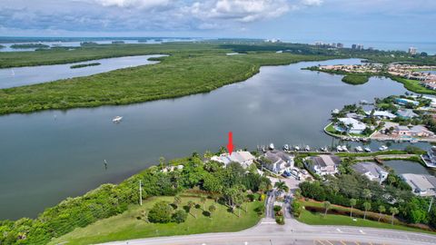 A home in Hutchinson Island