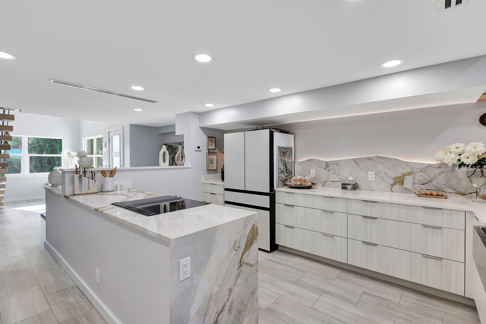 CORAL COVE BEACH SECTION - Residential