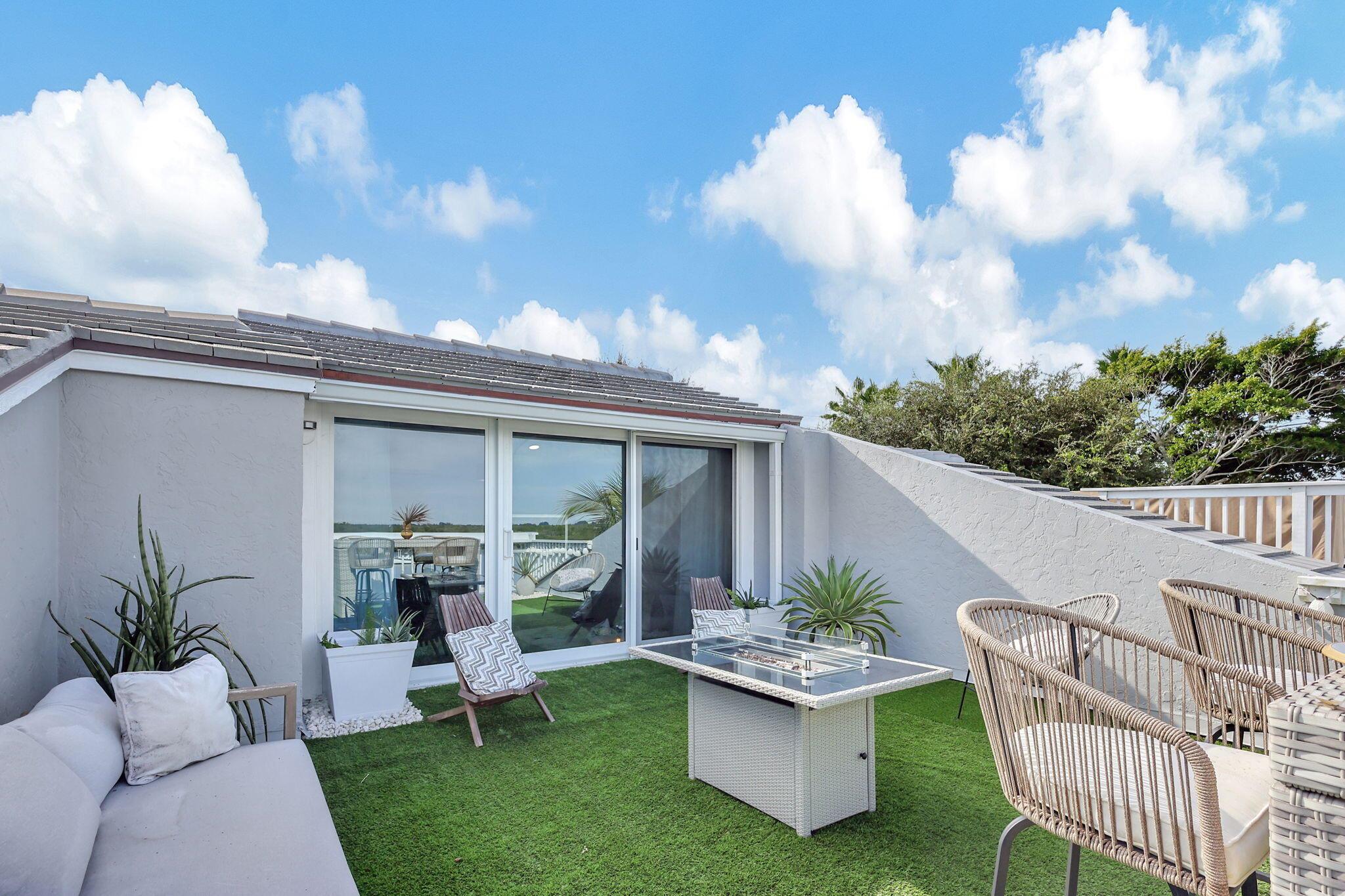 CORAL COVE BEACH SECTION - Residential