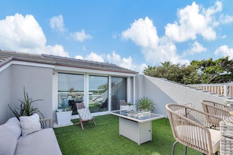 A home in Hutchinson Island