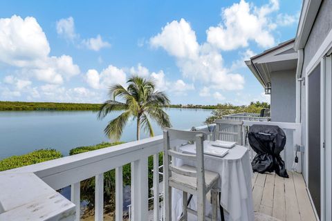 A home in Hutchinson Island