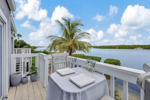 A home in Hutchinson Island