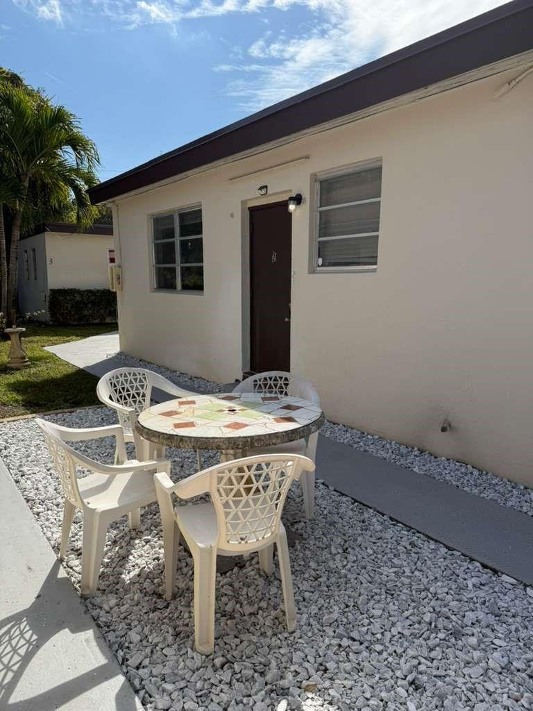 Hallandale Park 5-20 B - Residential Lease