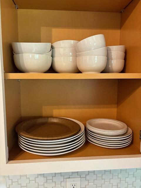 MANATEE BAY - Residential Lease