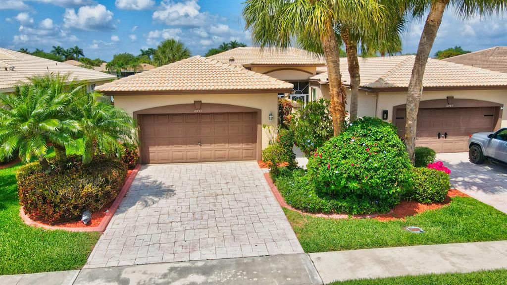 Photo of 10753 Royal Caribbean Circle, Boynton Beach, FL 33437 (MLS # R10877780)