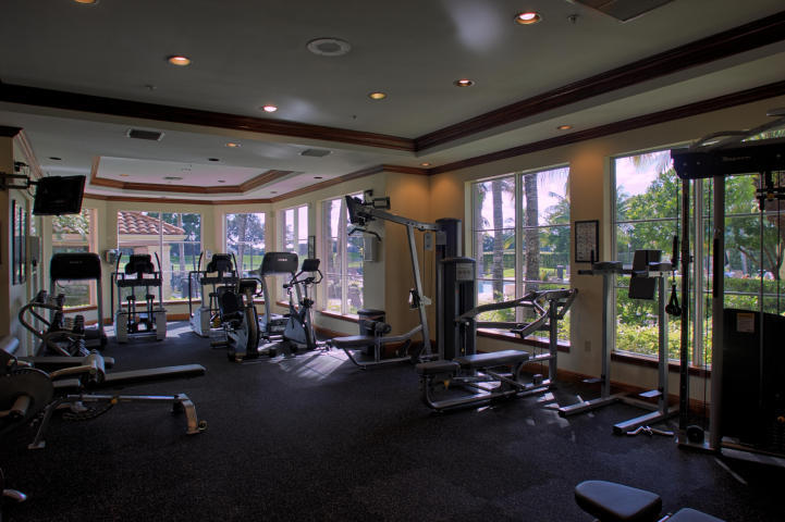 ST ANDREWS AT POLO CLUB CONDO - Residential