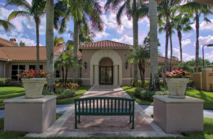 ST ANDREWS AT POLO CLUB CONDO - Residential