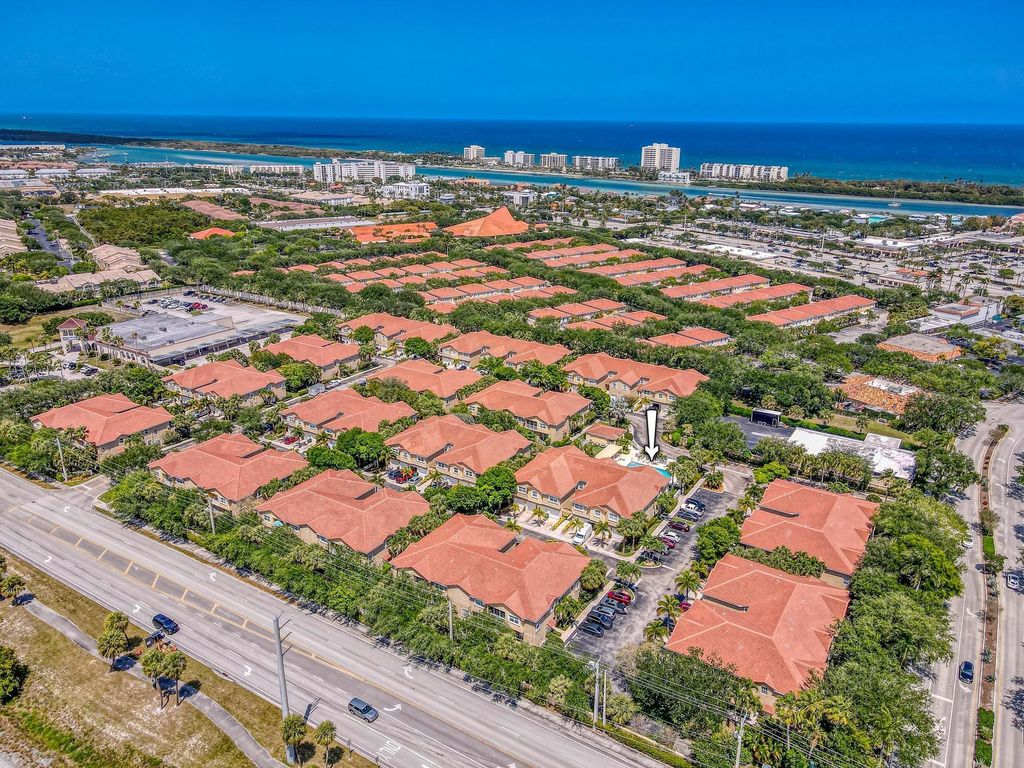 Photo of 112 Lighthouse Circle #J, Tequesta, FL 33469 (MLS # R11080627)