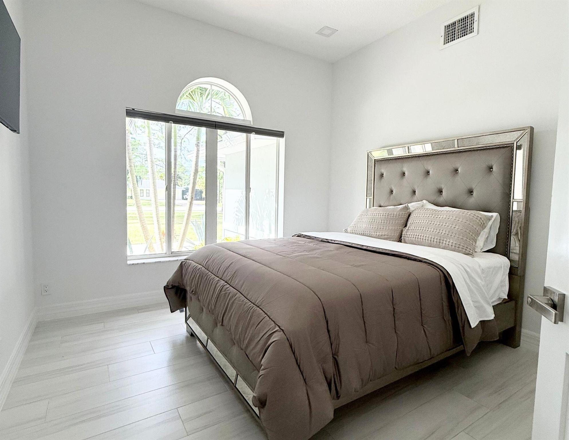 Palm Beach Country Estate - Residential