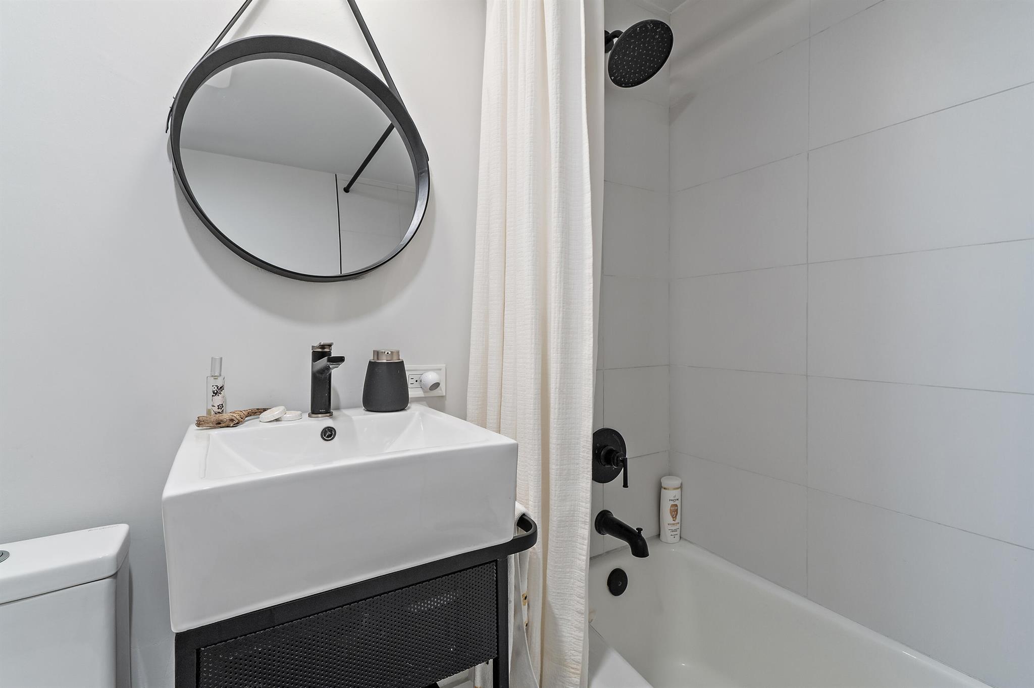 GREENBRIER CONDO - Residential Lease