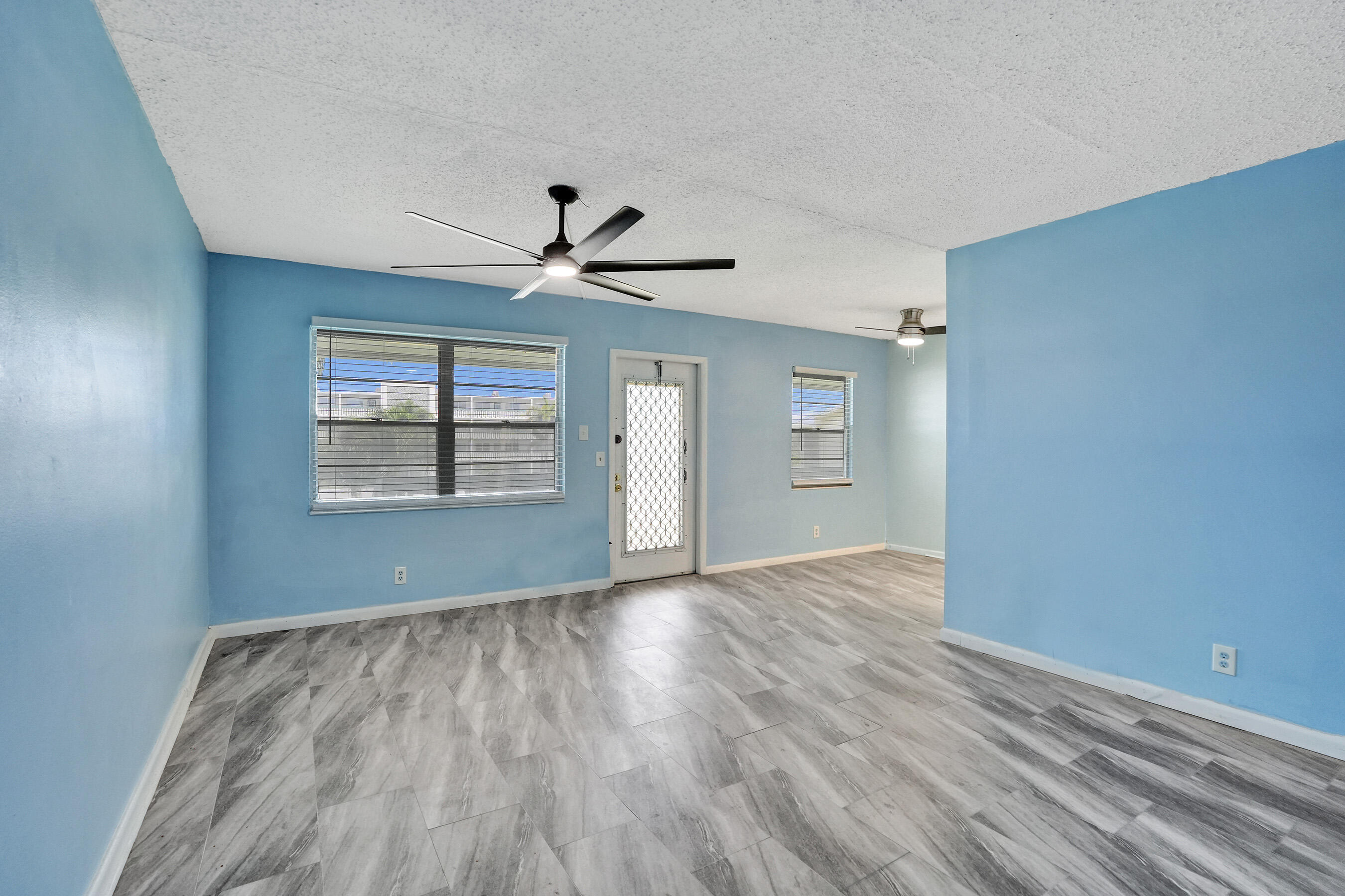 OAKRIDGE T CONDO - Residential