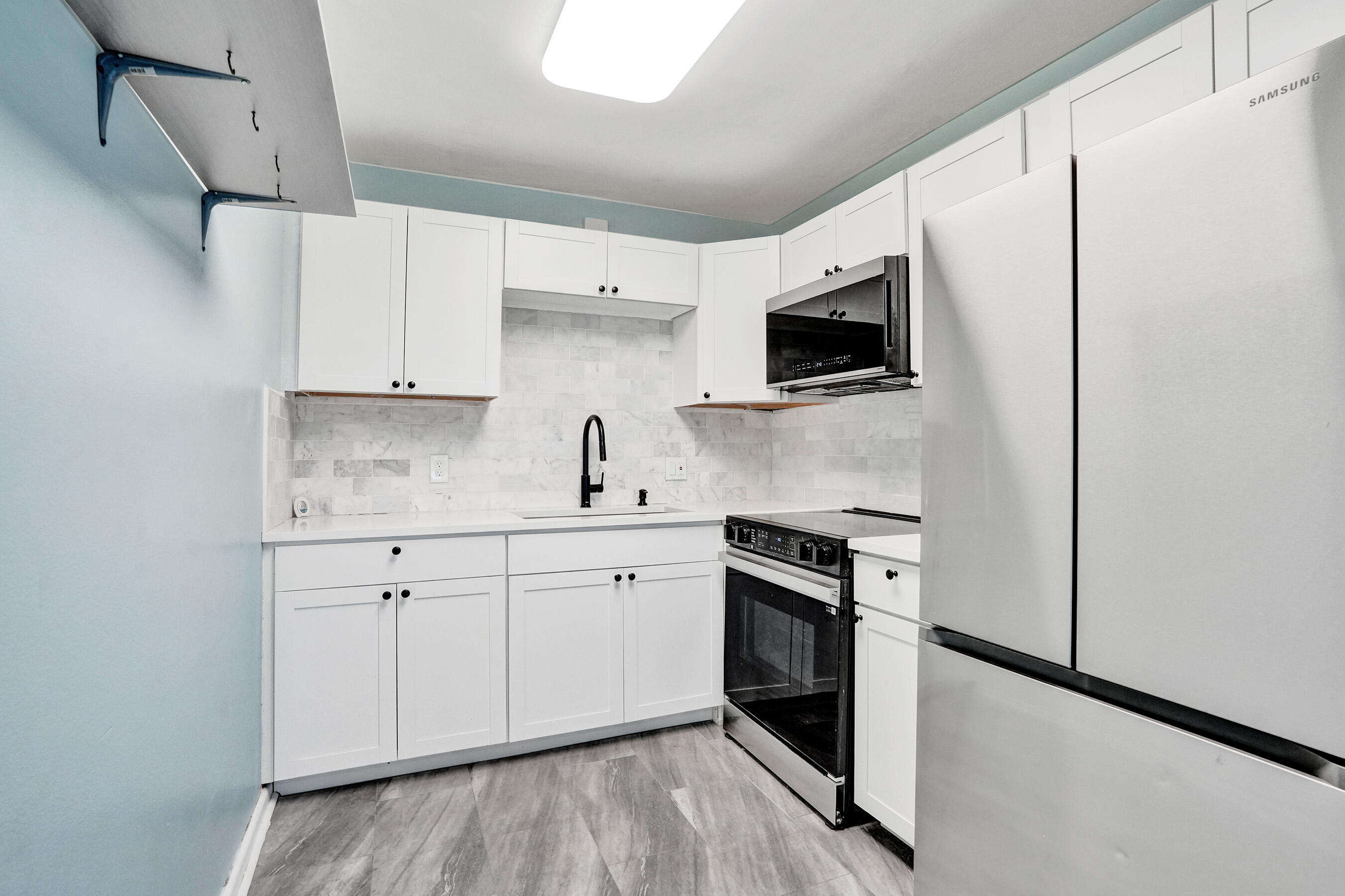 OAKRIDGE T CONDO - Residential