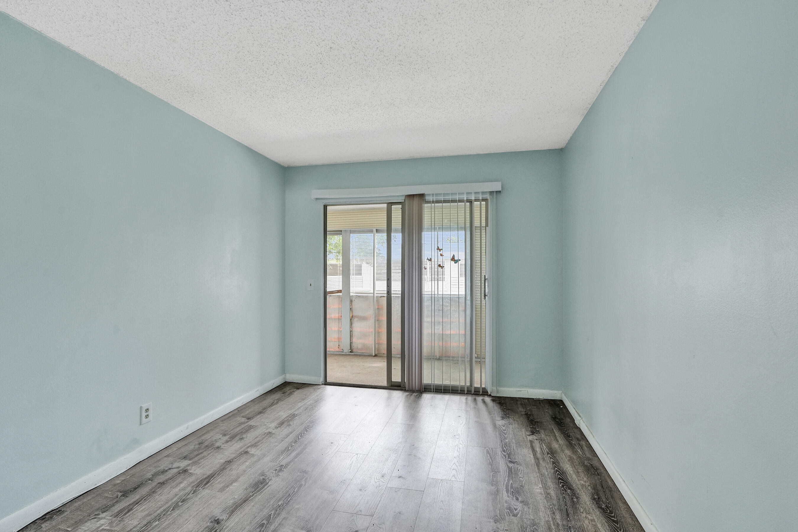 OAKRIDGE T CONDO - Residential