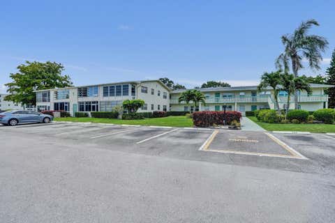Tiny photo for 358 Oakridge T #358, Deerfield Beach, FL 33442 (MLS # B26024918)