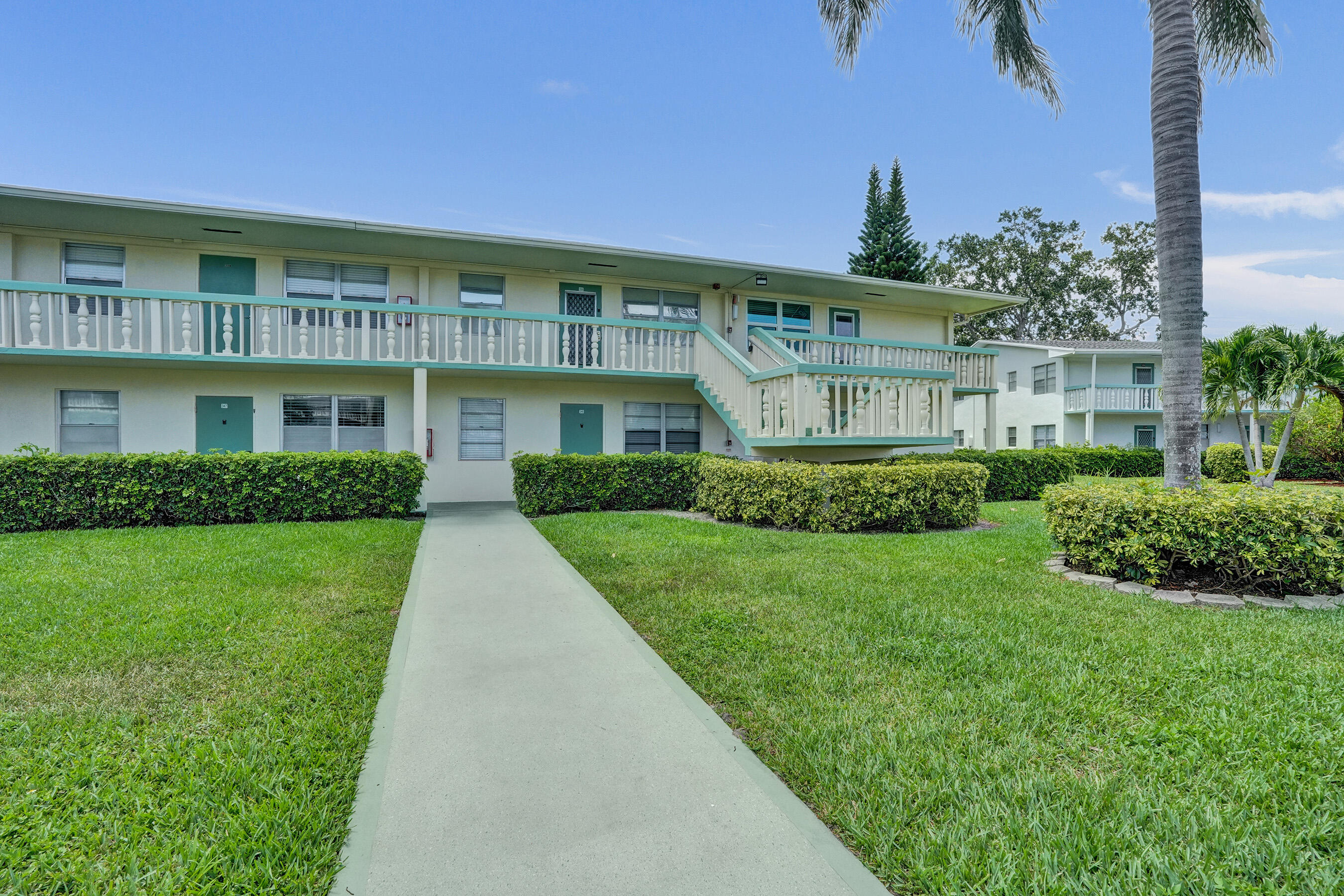 358 Oakridge T 358