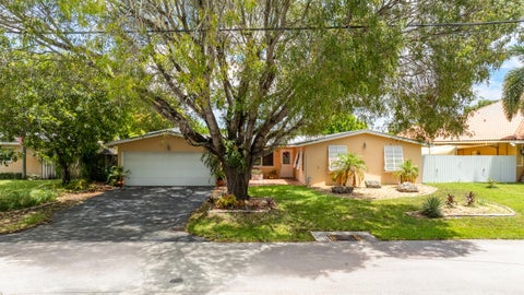 Photo of 1601 NE 48TH Court, Oakland Park, FL 33334 (MLS # B26059166)