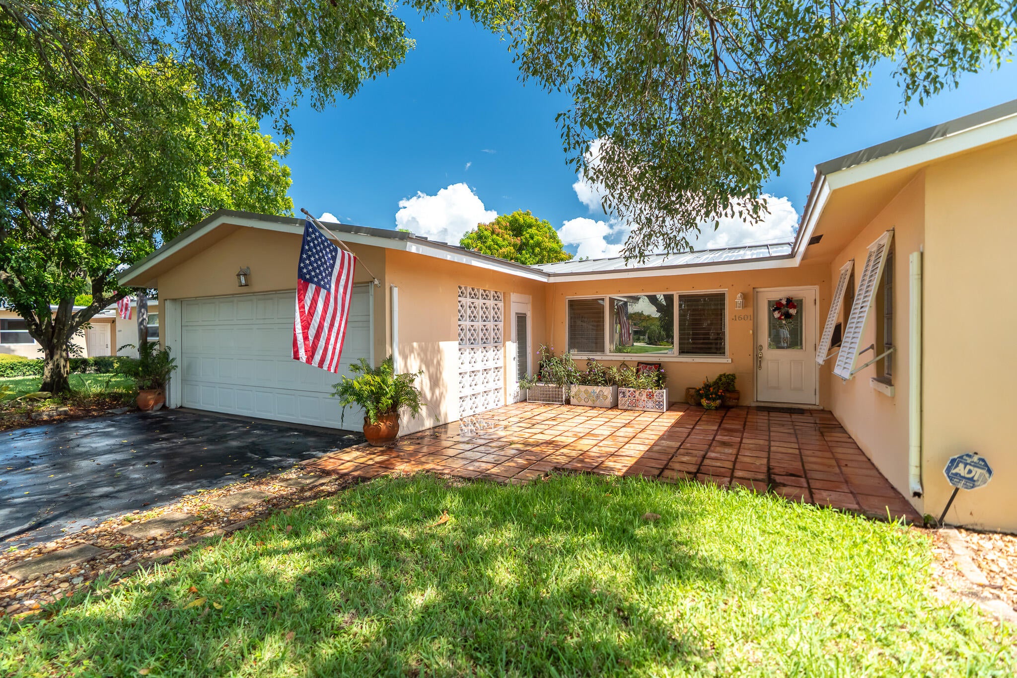 1601 NE 48TH Court