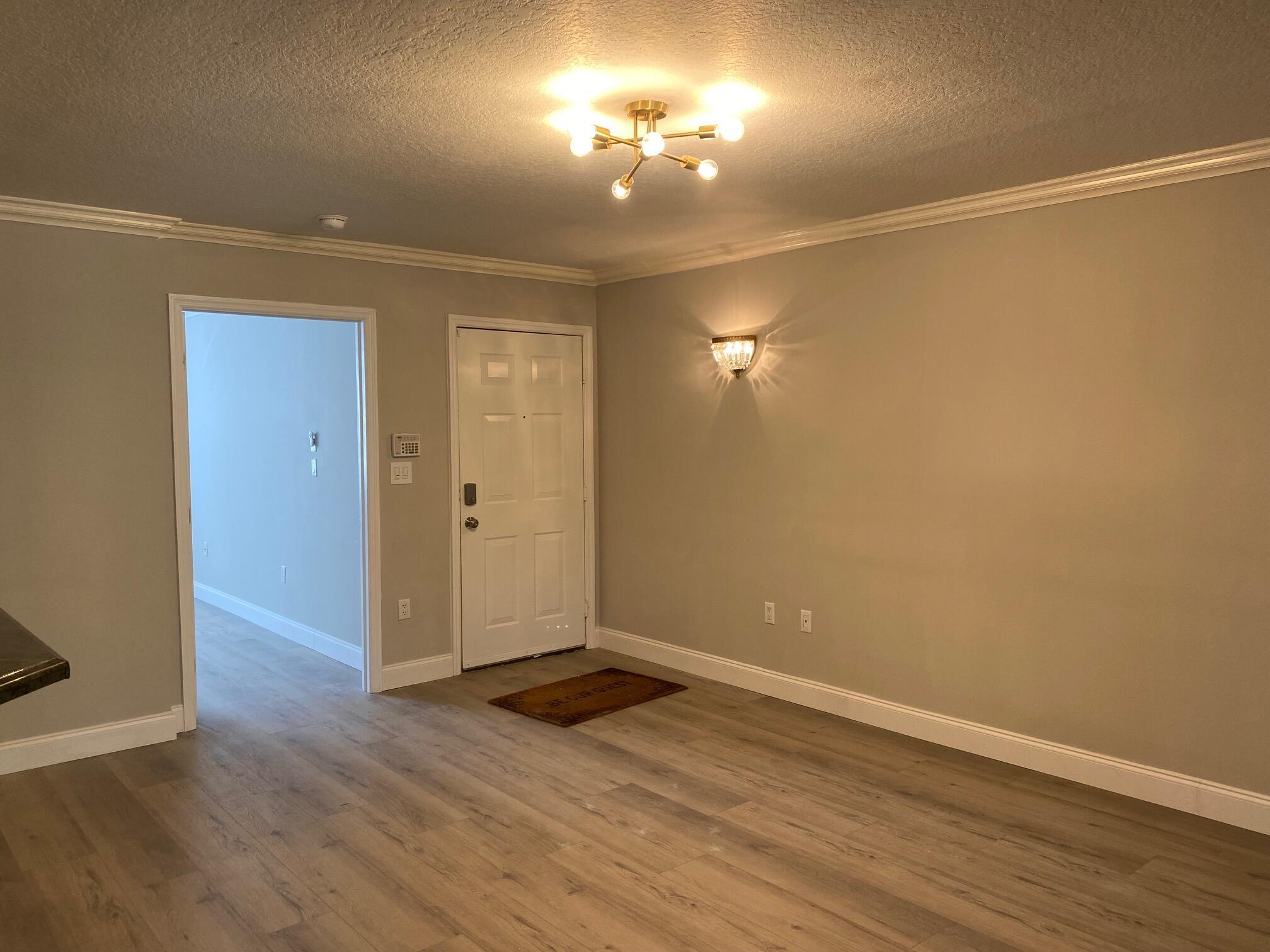 HYPOLUXOS MARINERS CAY CO - Residential Lease
