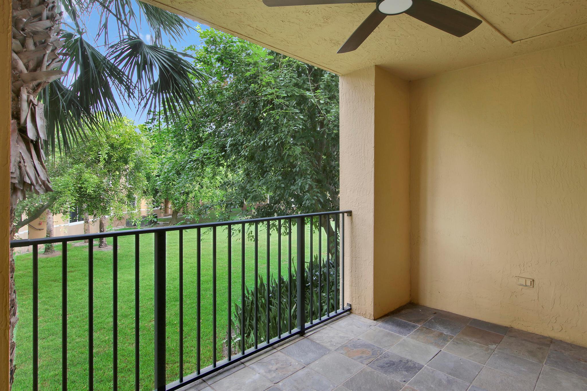 HYPOLUXOS MARINERS CAY CO - Residential Lease