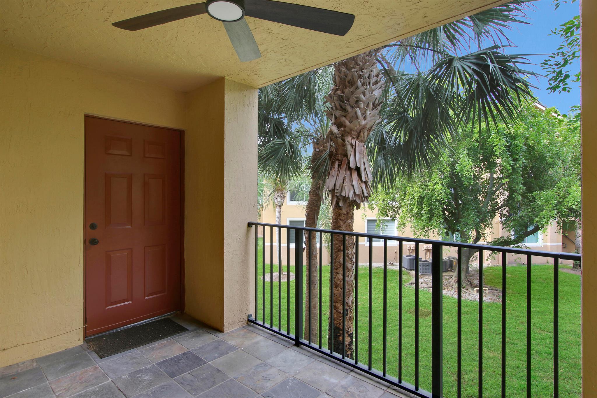 HYPOLUXOS MARINERS CAY CO - Residential Lease