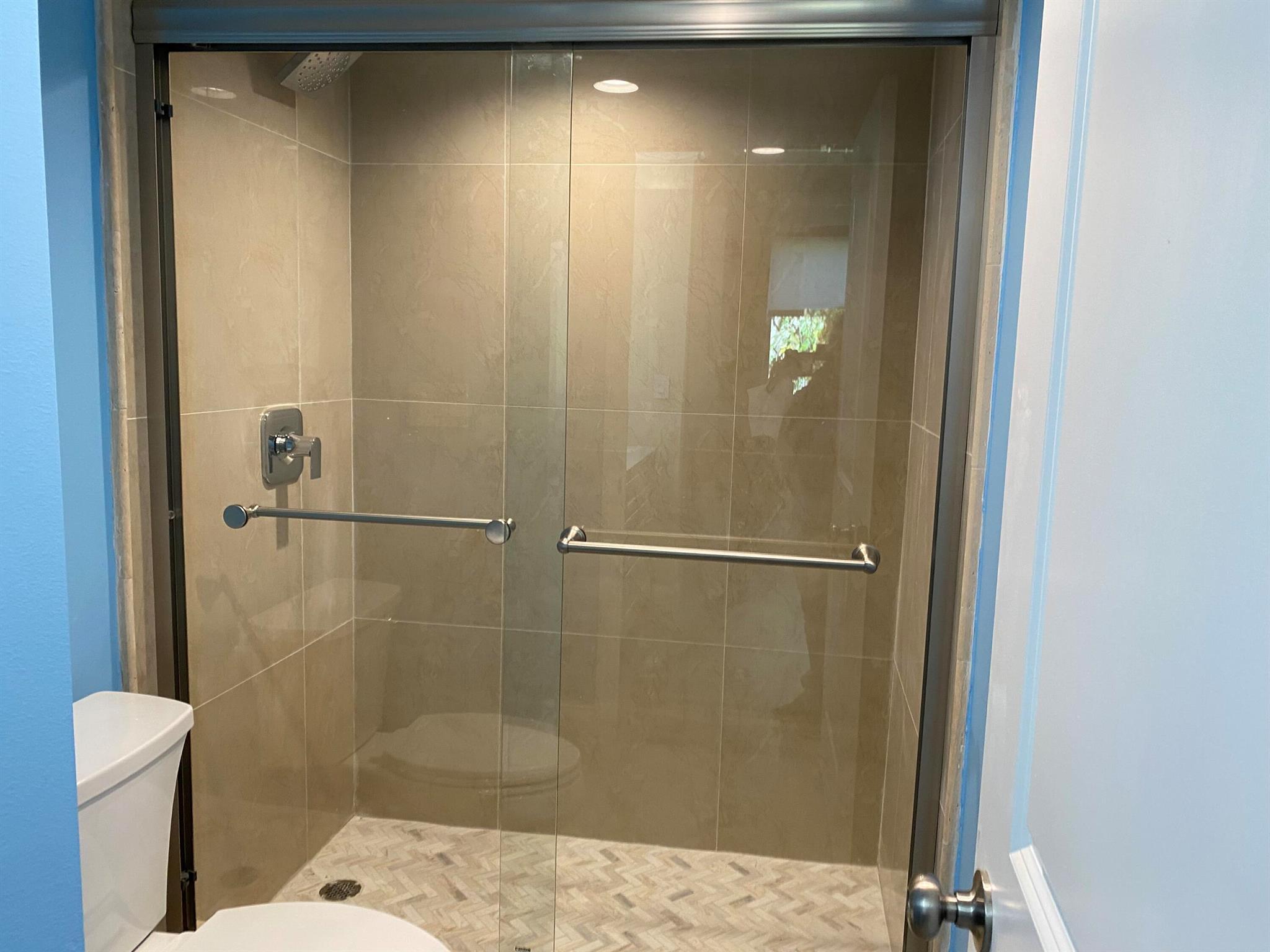 HYPOLUXOS MARINERS CAY CO - Residential Lease