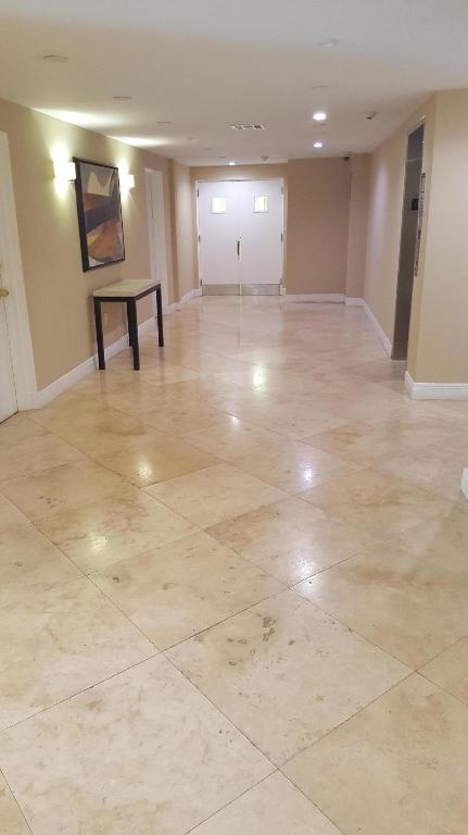 BCP CONDO (BOCA CENTER PLAZA) - Residential Lease