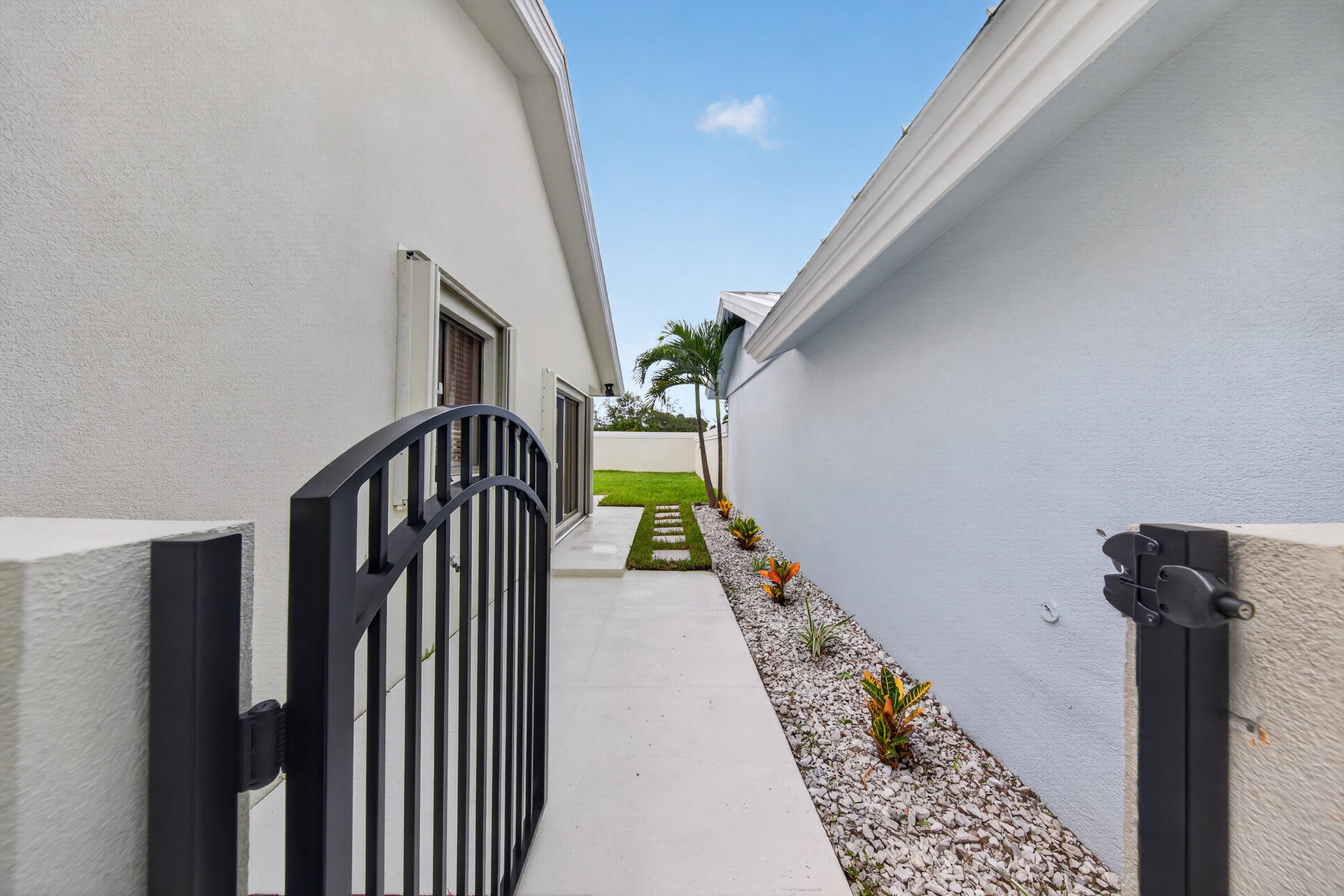 406 RIVER EDGE Road