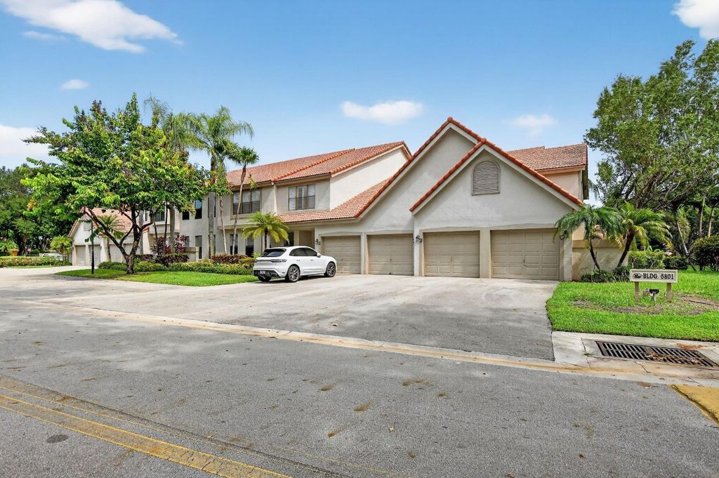 Photo of 5801 Coach House Circle #H, Boca Raton, FL 33486 (MLS # F10516789)