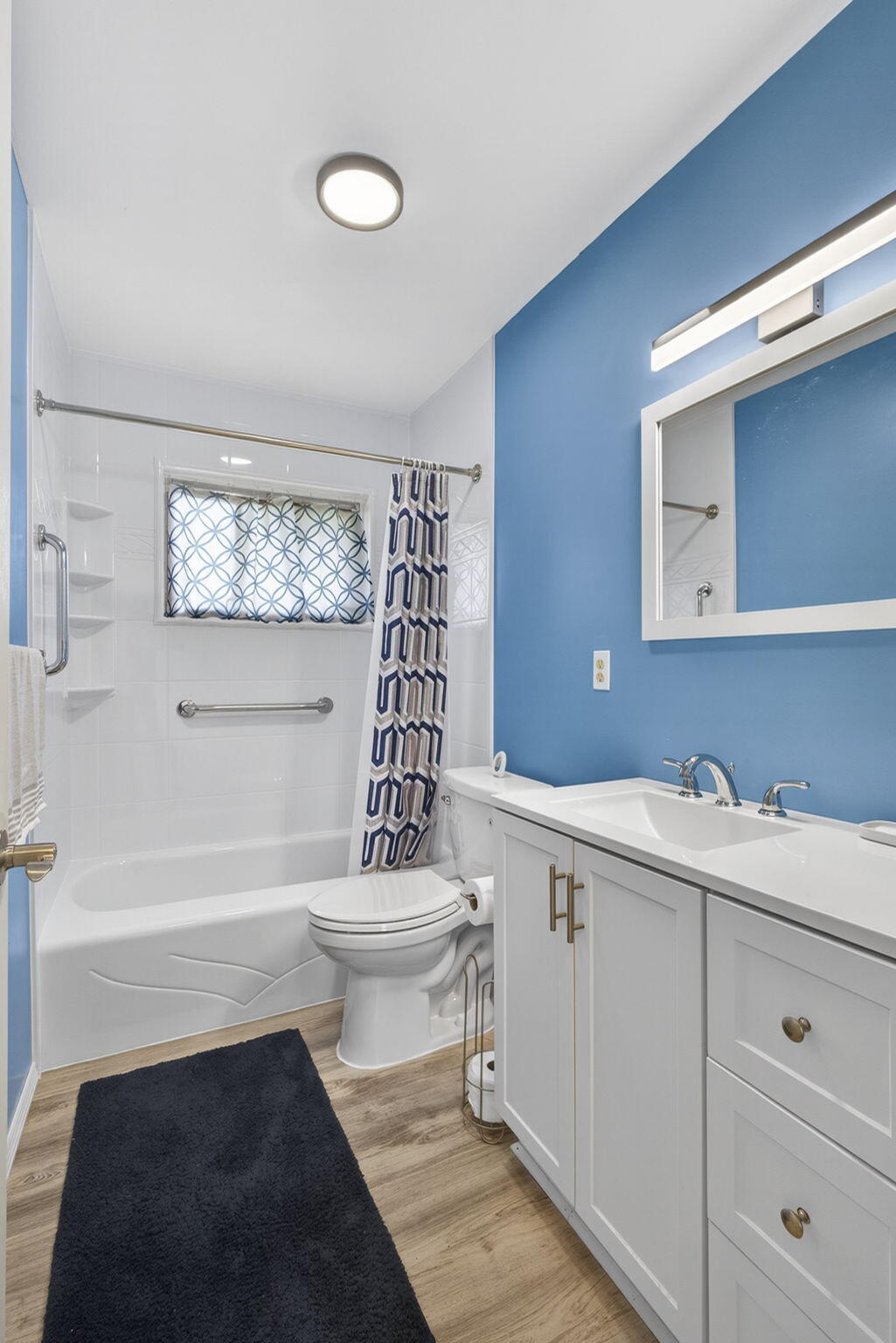 CRESTHAVEN VILLAS 6 CONDO - Residential