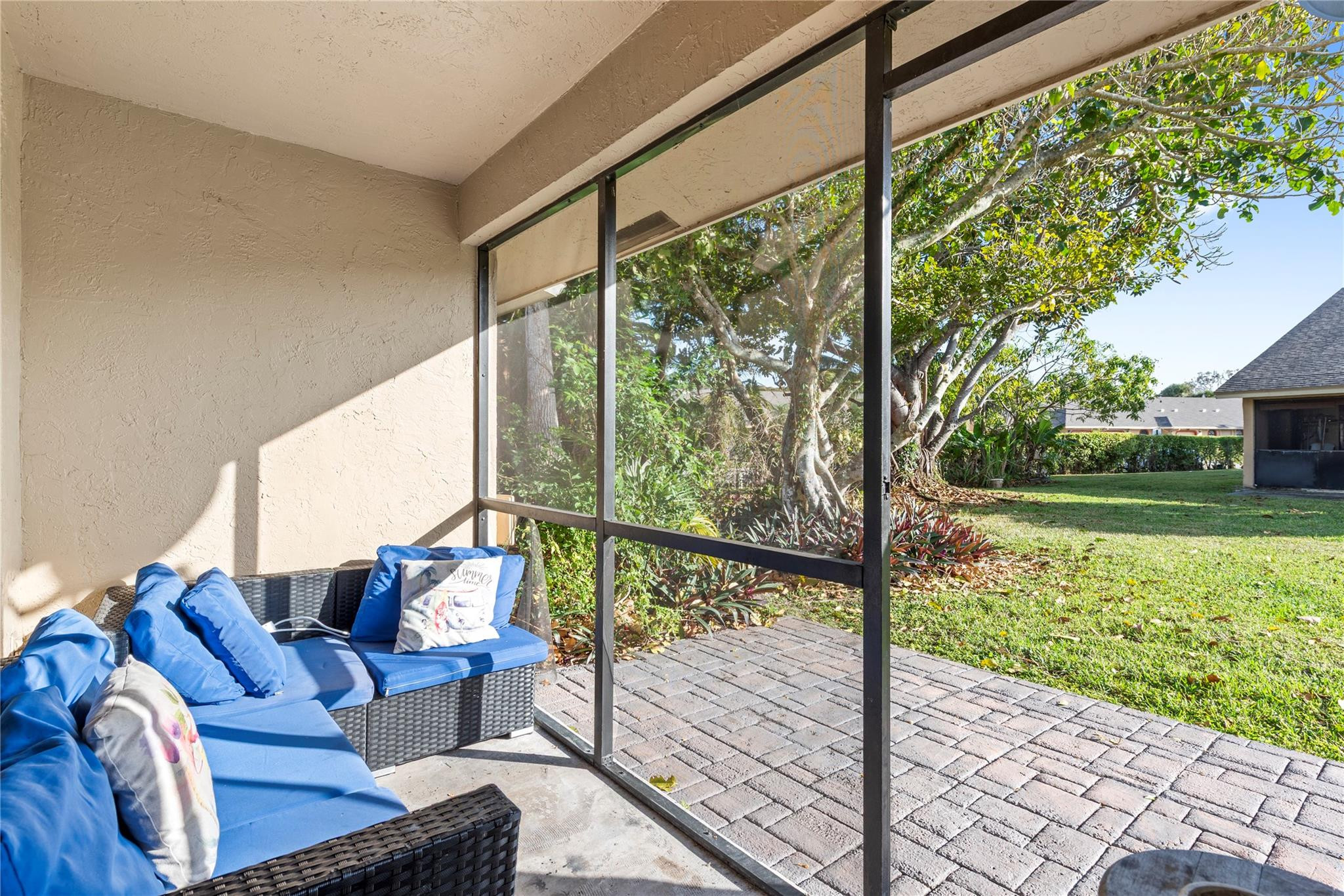 WEST LAKE - Residential