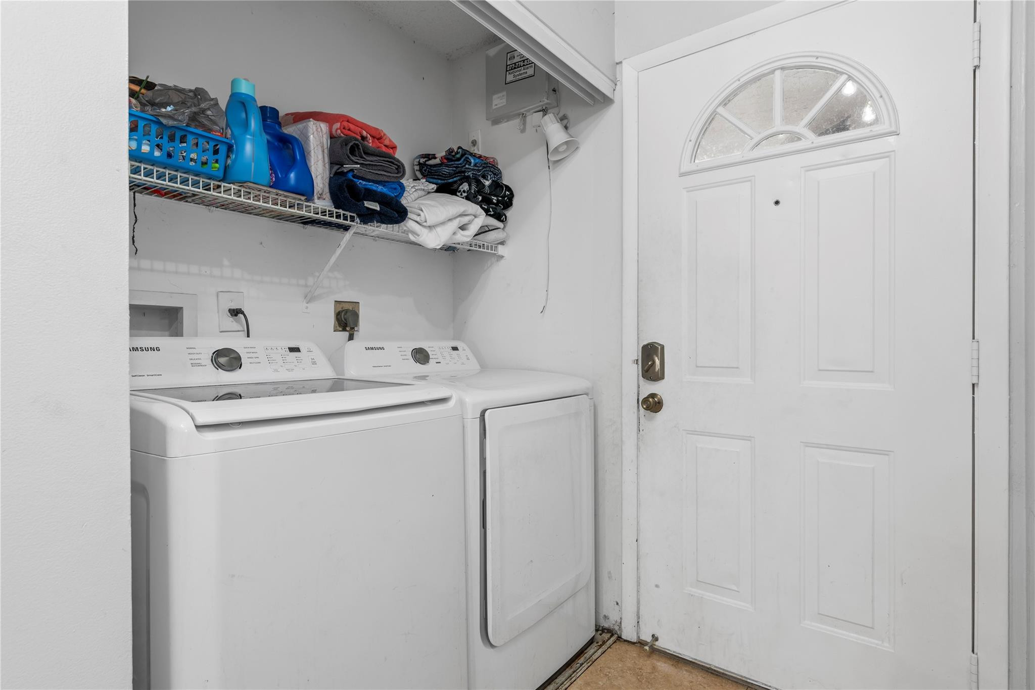 WEST LAKE - Residential