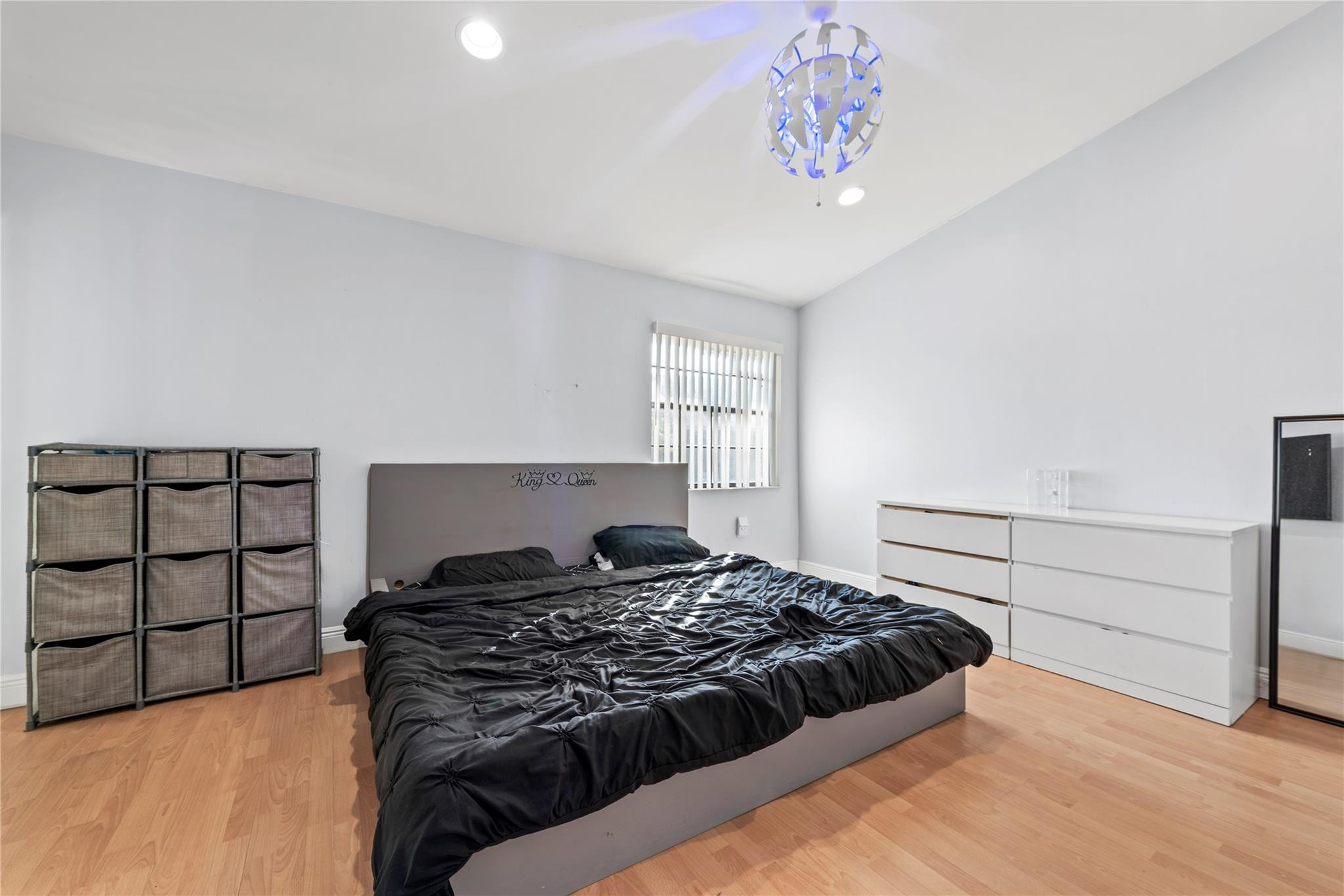 WEST LAKE - Residential