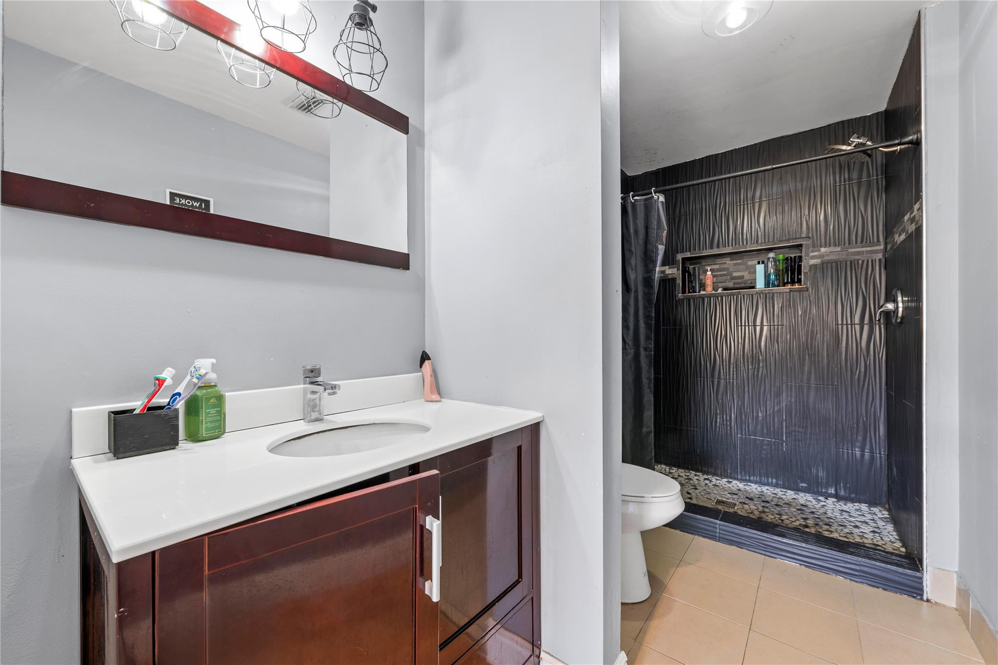 WEST LAKE - Residential