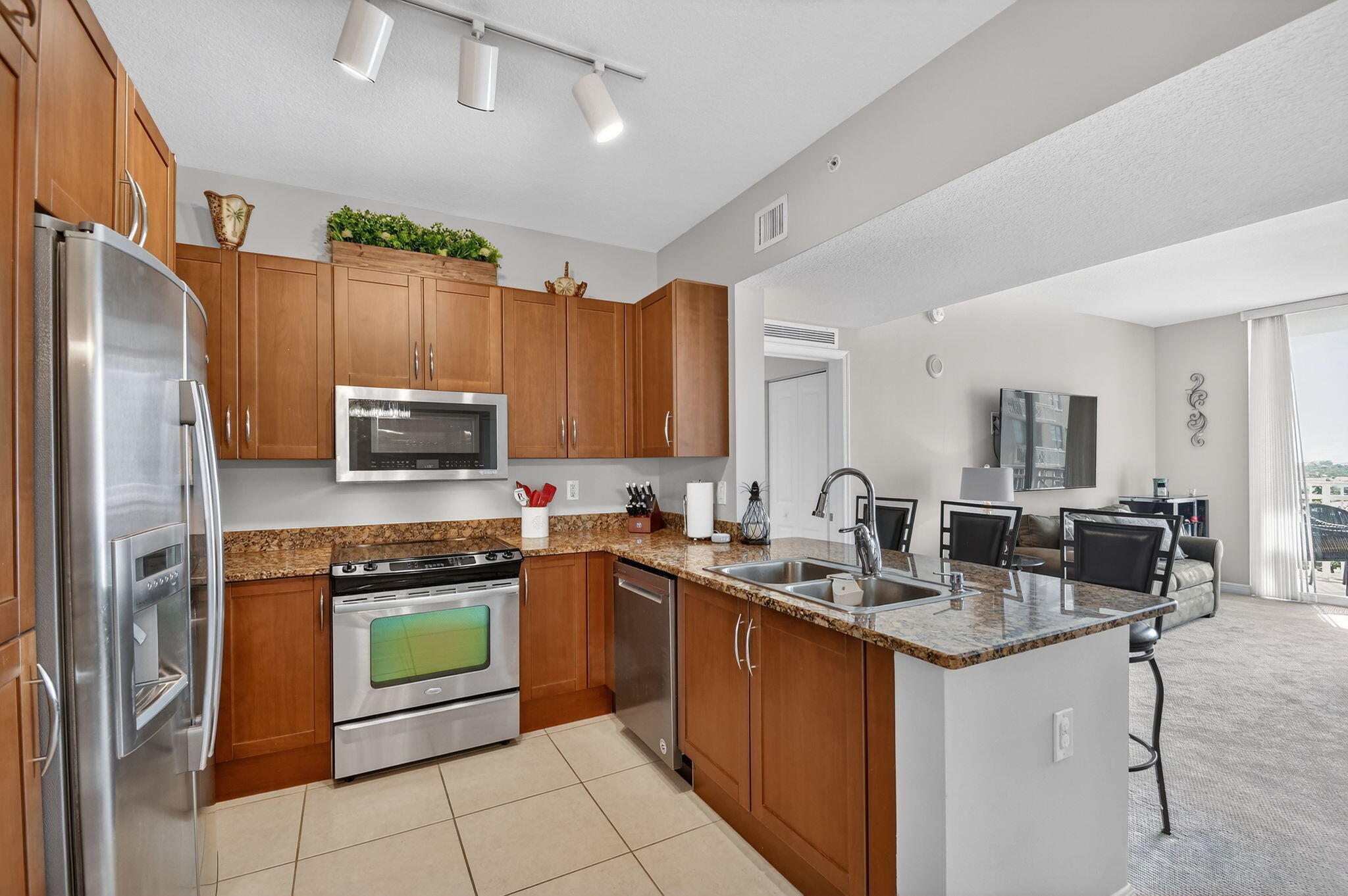 450 N Federal Highway 1010