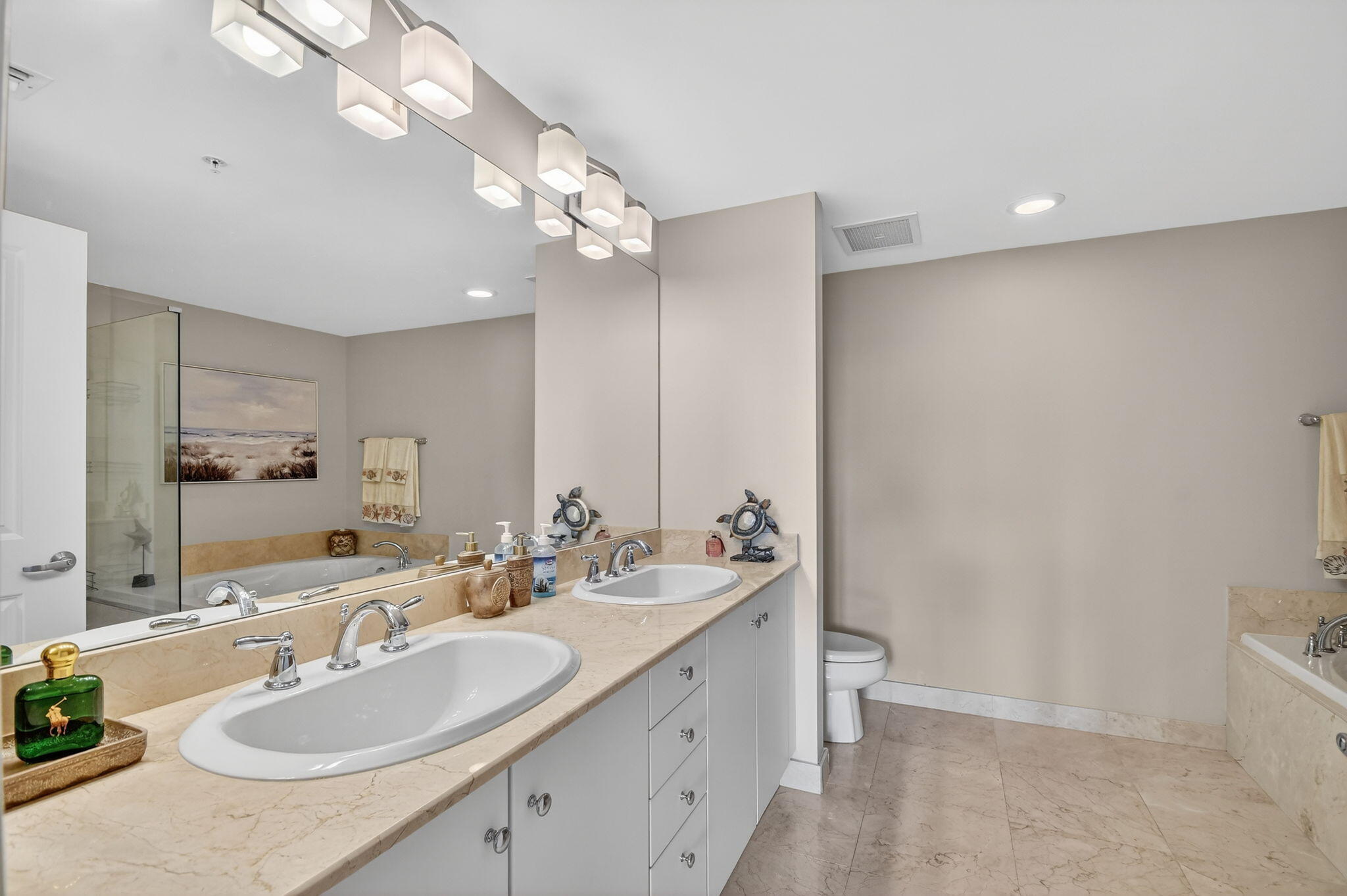 CASA COSTA CONDO - Residential